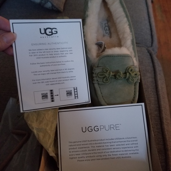 UGG Moccasins - Picture 7 of 7